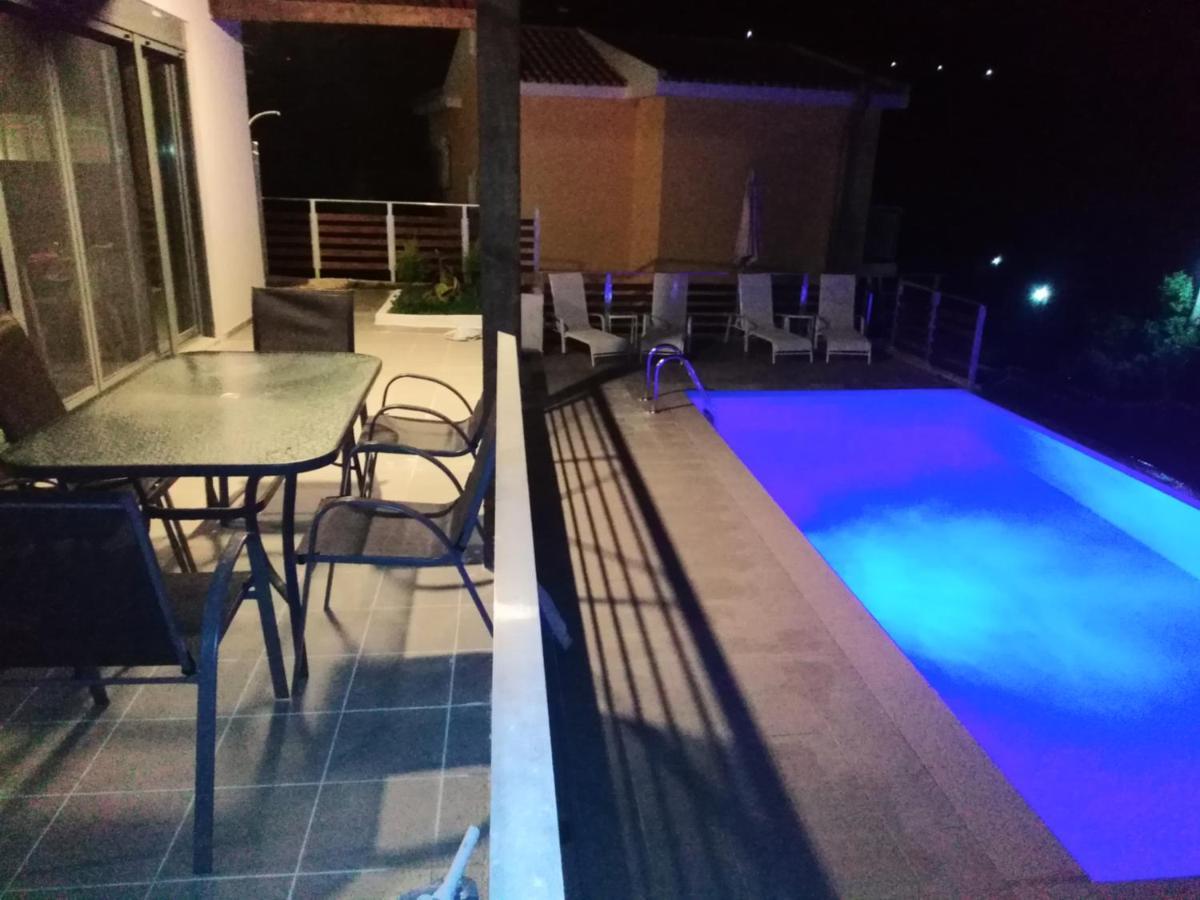Villa George Sunrise Ratzaklíon 外观 照片